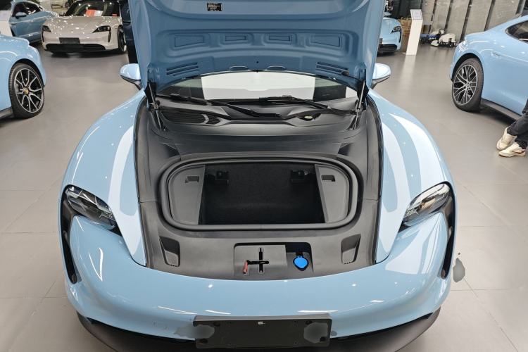 Used Porsche Taycan 2022-Year Updated Taycan
