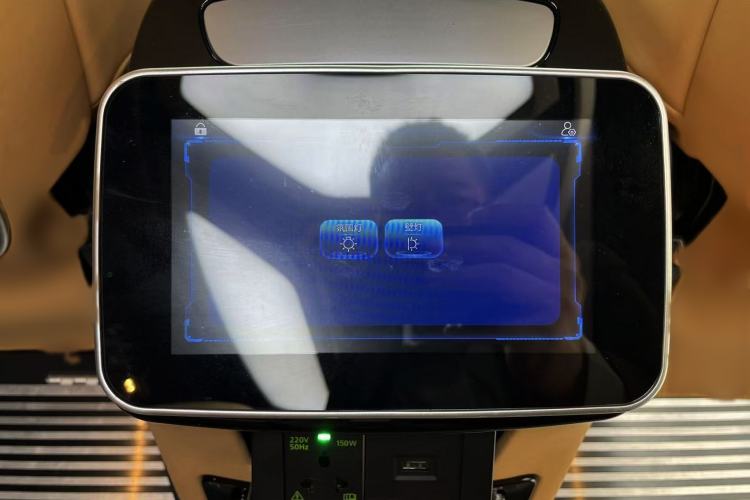 Used Mercedes-Benz Vito 2023 2.0T Elite Version 7 Seats