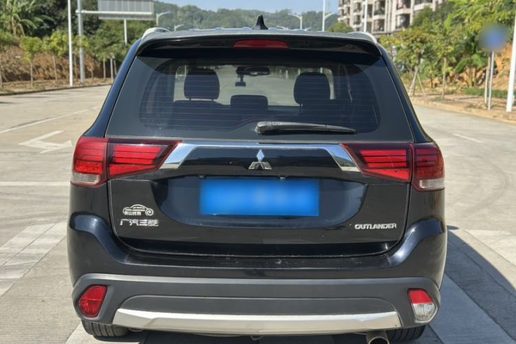 Used Mitsubishi Outlander 2018 2.0L Two-Wheel Drive Glory Edition 5 Seats
