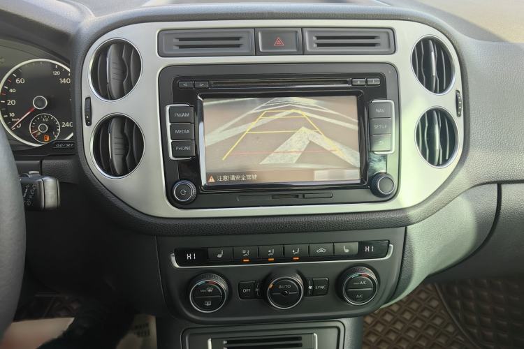 Used Volkswagen Tiguan 2013 2.0 TSI Automatic All-Wheel-Drive Flagship Edition