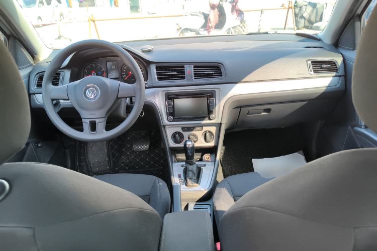 Used Volkswagen Lavida 2013 Revised Classic 1.6L Automatic Fashion Edition