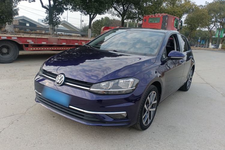 Used Volkswagen Golf 2018 230TSI Automatic Luxury Version
