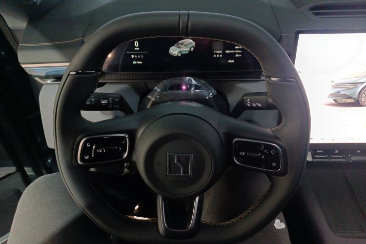 Used Zeekr 7X 2025 100 kWh Long-Range Rear-Wheel Drive with Intelligent Driving Features