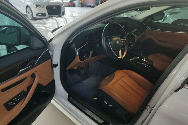 Used BMW 5 Series 2018 528Li Launch Special Edition
