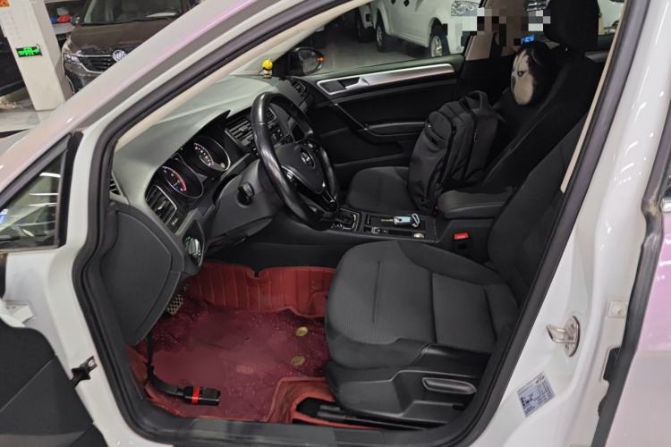 Used Volkswagen Golf 2018 230TSI Automatic Comfort Model
