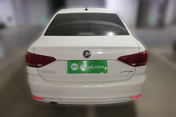 Used Volkswagen Lavida 2015 1.6L Manual Fashion Edition
