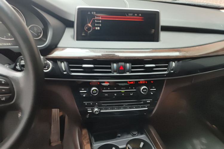 Used BMW X5 2015 xDrive28i
