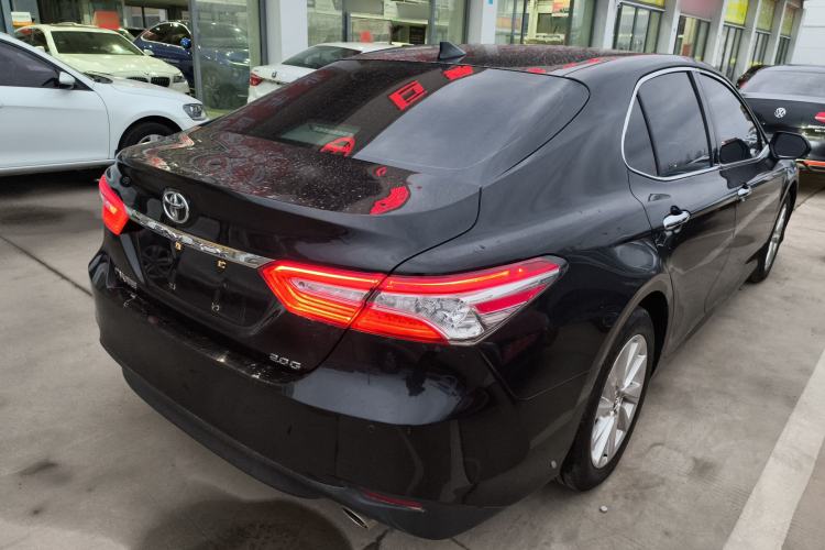 Used Toyota Camry 2021 2.0G Luxury Edition