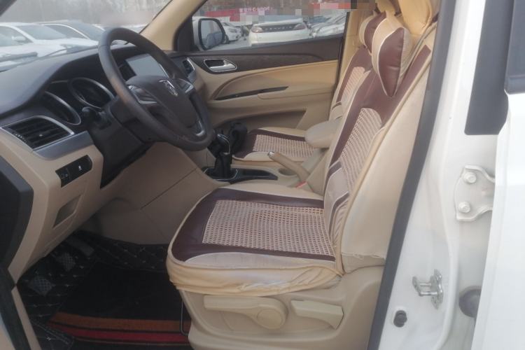 Used Baojun 730 2016 Revised 1.5L Manual Standard Version 7 Seats China V Emission Standard
