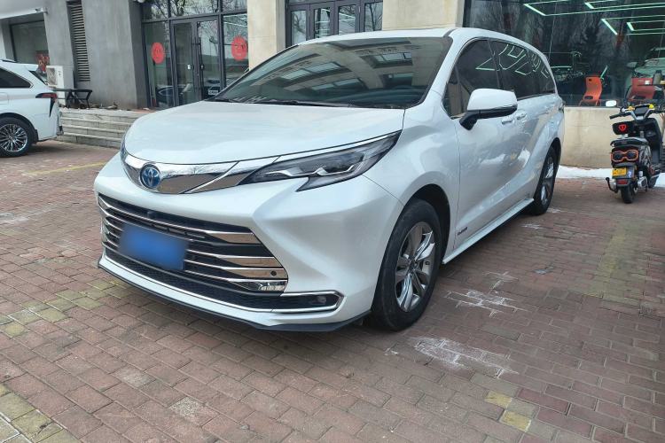 Used Toyota Sienna 2023 2.5L Hybrid Comfort Edition