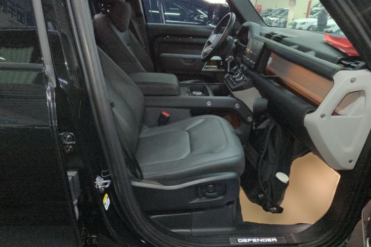 Used Land Rover Defender 2024 110 3.0T P400 X-DYNAMIC HSE
