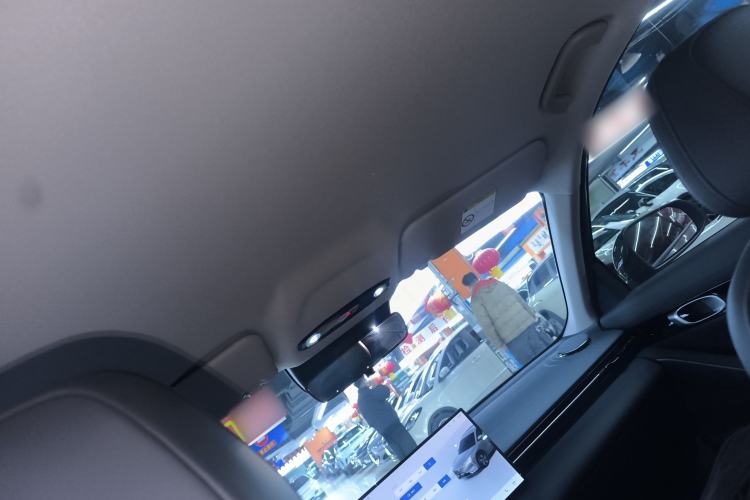 Used  E5 2024 440km Launch Edition
