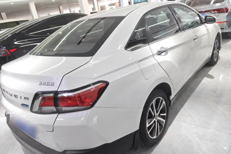 Used Venucia D60 2018 1.6L CVT Smart Connect Elite Edition
