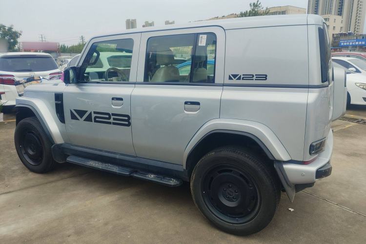 Used  V23 2025 401 Two-Wheel Drive Intelligent Driving Version
