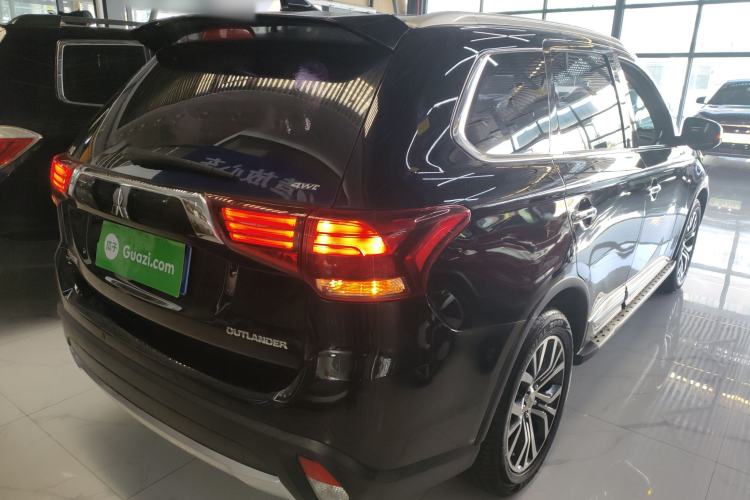 Used Mitsubishi Outlander 2016 2.4L 4x4 Elite Edition 5 Seats