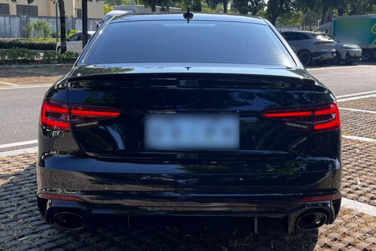 Used Audi A4L 2018 30th Anniversary Edition 40 TFSI Fashion Model
