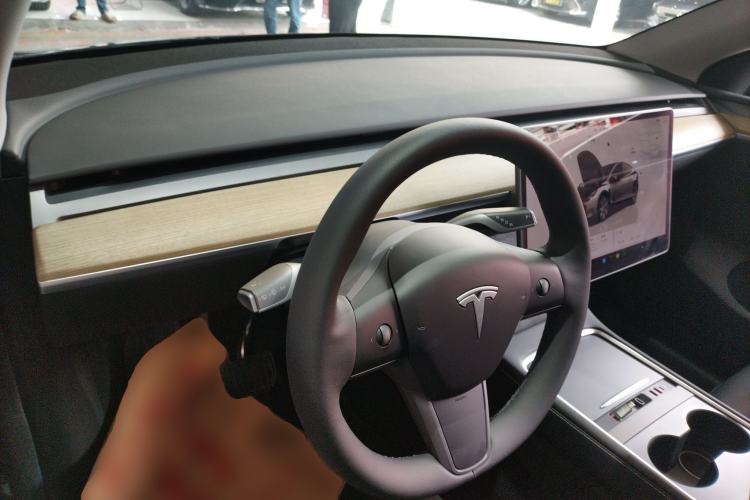 Used Tesla Model Y 2022 Rear-Wheel-Drive Version
