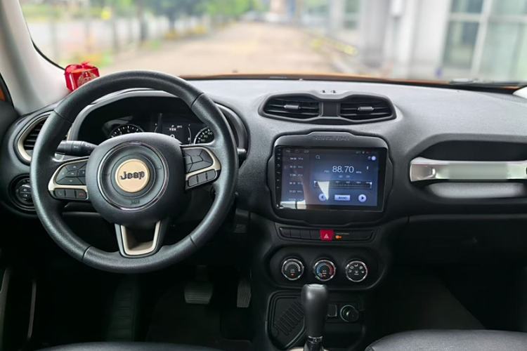 Used  Renegade 2016 1.4T Automatic Kinetic Edition
