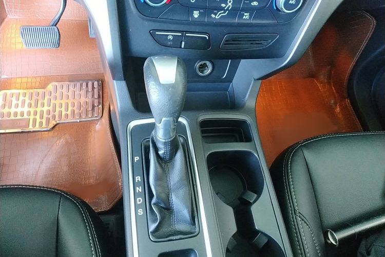 Used Ford Kuga 2017 EcoBoost 180 Two-Wheel-Drive Elite Trim
