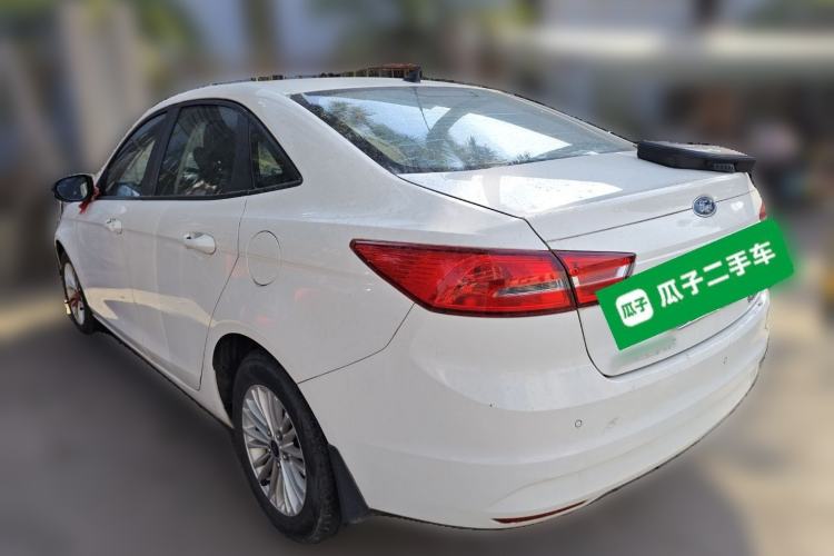 Used Ford Escort 2015 1.5L Manual Comfort Model
