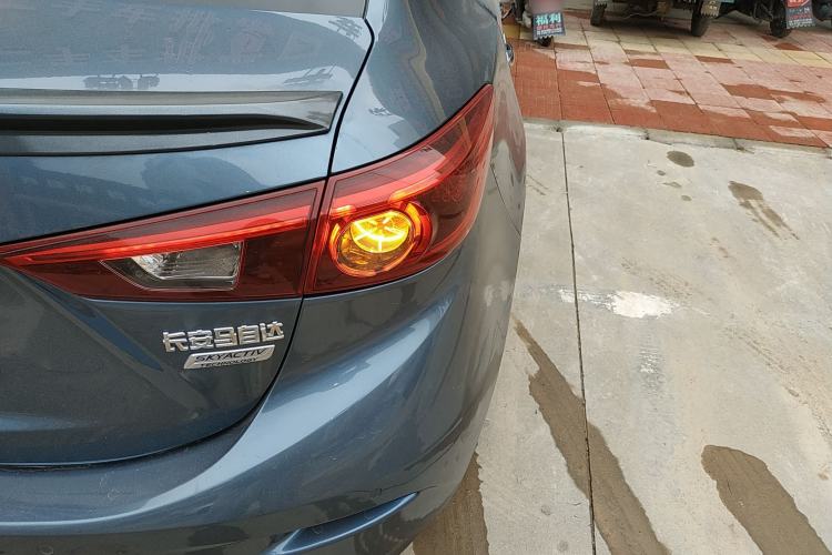 Used Mazda Mazda 3 Axela 2019 Cloud-Controlled Sedan 1.5L Automatic Luxury Model China VI Standard