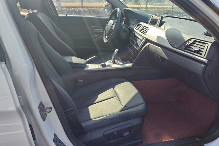 Used BMW 3 Series 2015 320i Luxury Line Stylish Edition