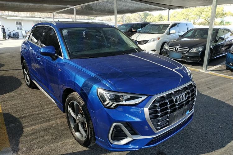 Used Audi Q3 2019 35 TFSI Fashion Dynamic Model
