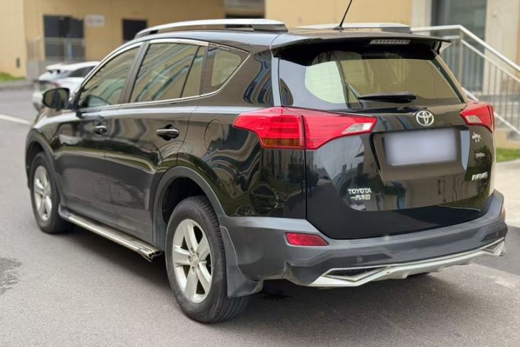Used Toyota RAV4 2013 2.0L CVT Two-Wheel Drive Urban Edition
