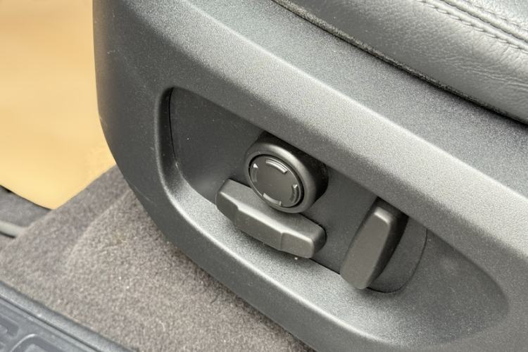 Used Land Rover Discovery Sport 2019 240 PS SE Version China VI Standard