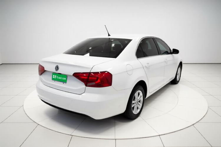 Used Volkswagen Jetta 2017 1.4L Manual Fashion Edition
