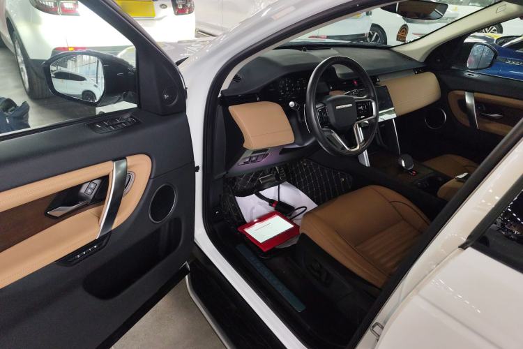 Used Land Rover Discovery Sport New Energy 2024 1.5T P300e Plug-in Hybrid Electric Version
