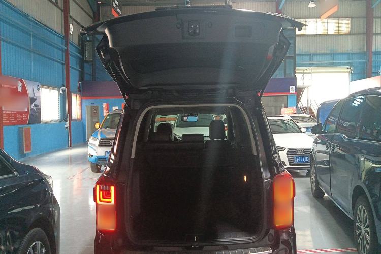 Used GAC Trumpchi GS7 2017 320T Two-Wheel-Drive Luxury Smart Connectivity Model