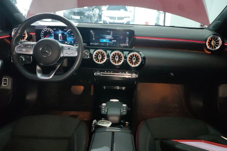 Used Mercedes-Benz A-Class 2021 A 200 L Sport Sedan Fashion Model
