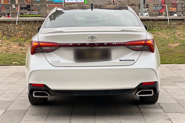Used Toyota Avalon 2019 2.5L Touring Premium Version China VI Standard
