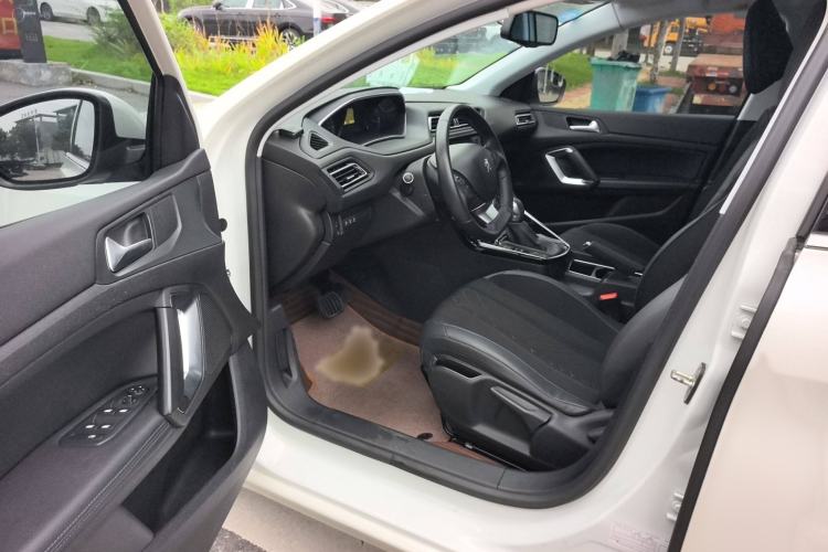 Used Peugeot 308 2016 1.6L Automatic Luxury Edition