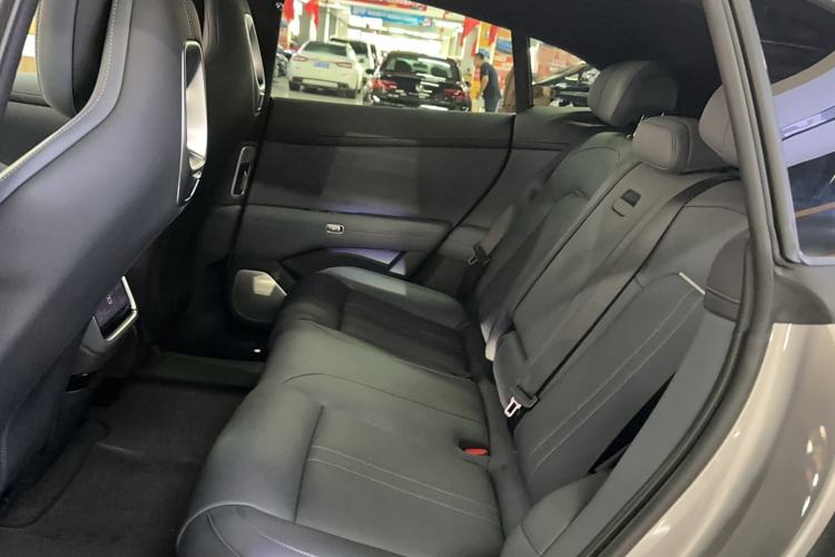 Used  YU7 2025 Ultra-Long Range Rear-Wheel Drive Version
