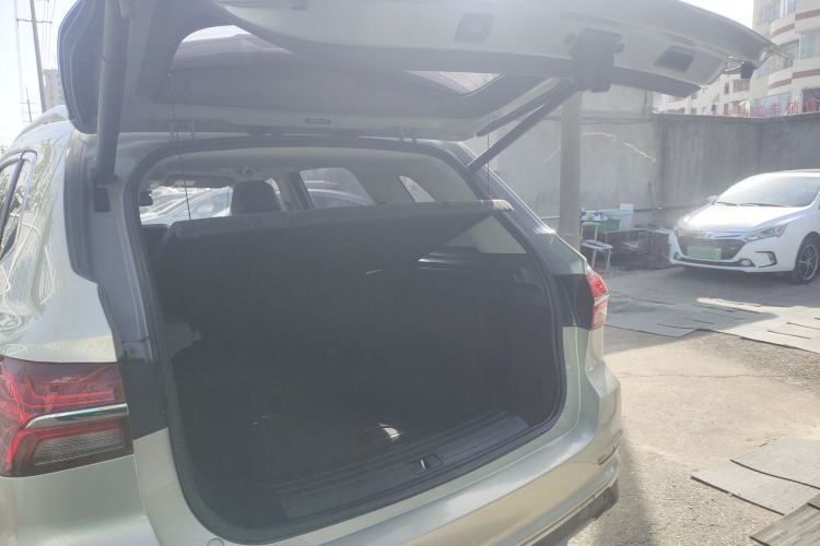 Used Roewe RX5 New Energy 2017 eRX5 50T Hybrid Connected Prestige Flagship Edition
