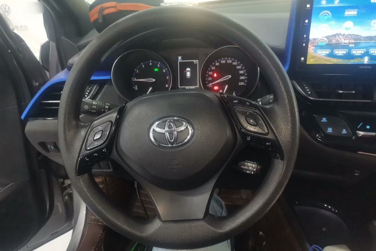 Used Toyota IZOA 2020 2.0L Enjoy Edition
