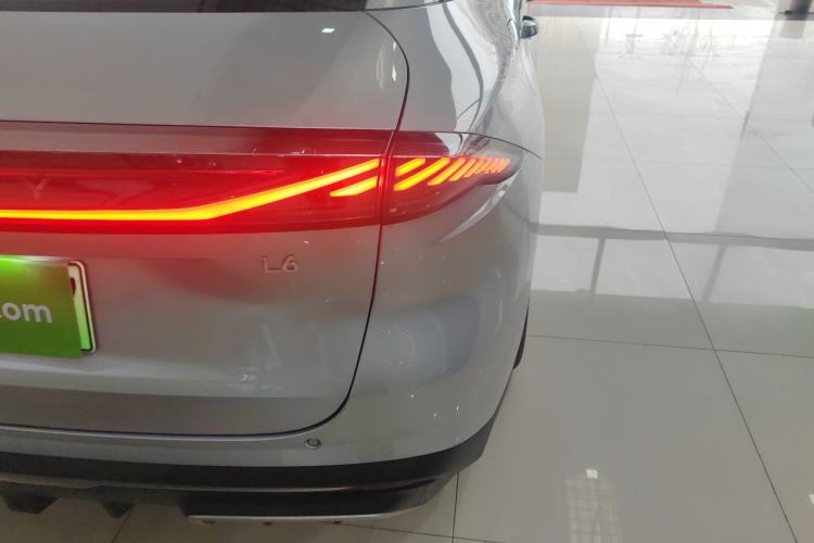 Used  L6 2025 EM-i 140km Starship Edition