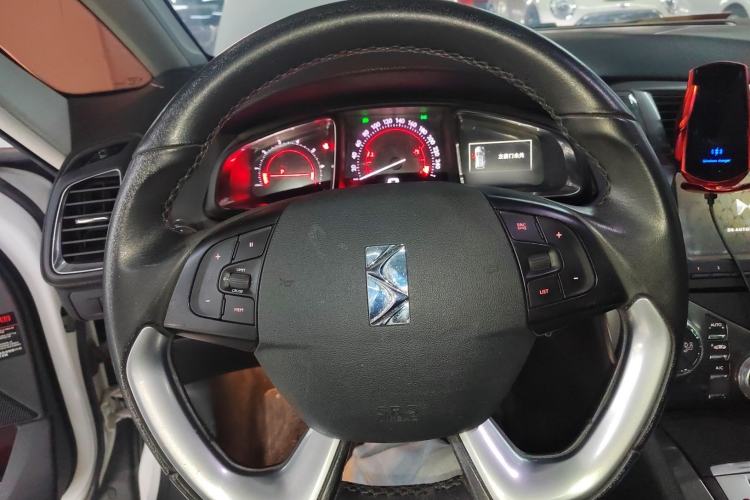 Used  5 2015 1.6T Luxury Edition THP160