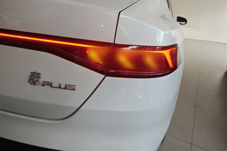 Used BYD Qin PLUS 2024 HONOR Edition DM-i 55KM Leading Model
