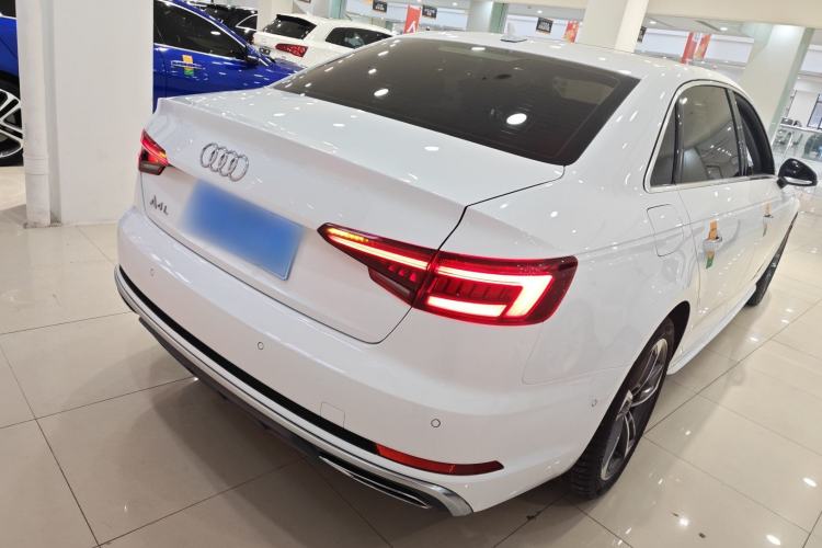Used Audi A4L 2019 40 TFSI Fashion Edition China VI Emission Standard