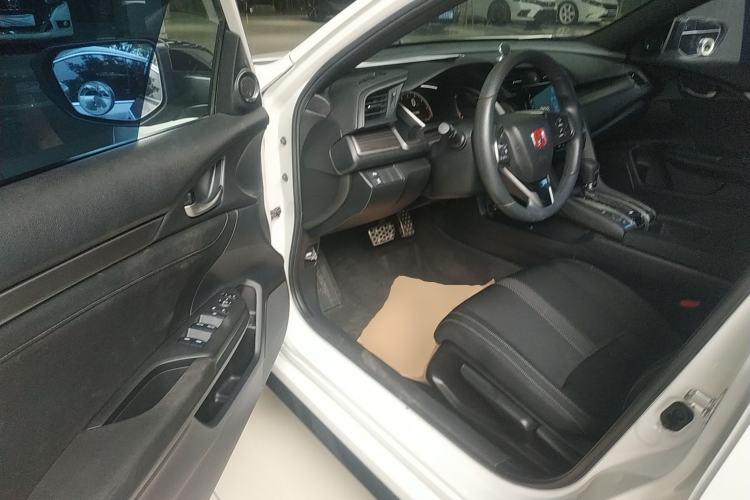 Used Honda Civic 2021 HATCHBACK 220TURBO CVT Trendy Cool Edition