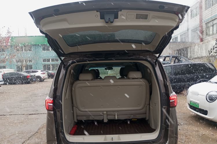 Used Buick GL8 2023 Land Executive Class Smart Enjoyment Model
