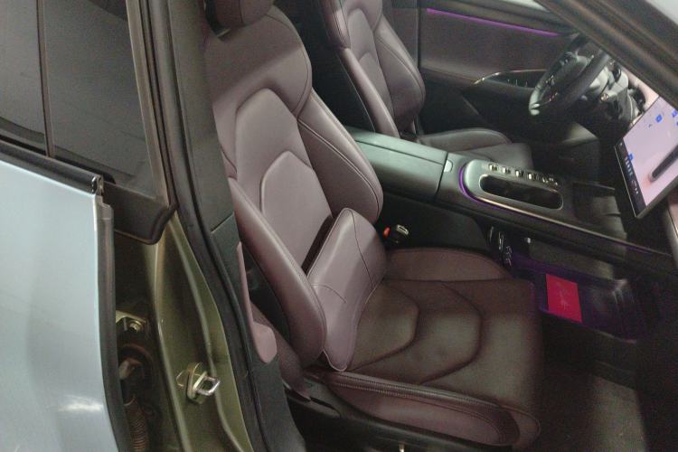 Used Xiaomi Auto SU7 2024 Four-Wheel Drive Ultra-Long Range Advanced Intelligent Driving Max Edition