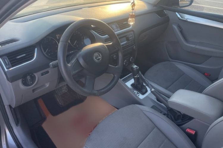 Used Skoda Octavia 2015 1.6L Automatic Yijie Edition