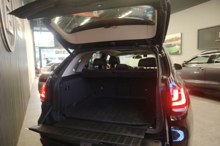 Used BMW X5 2015 xDrive28i
