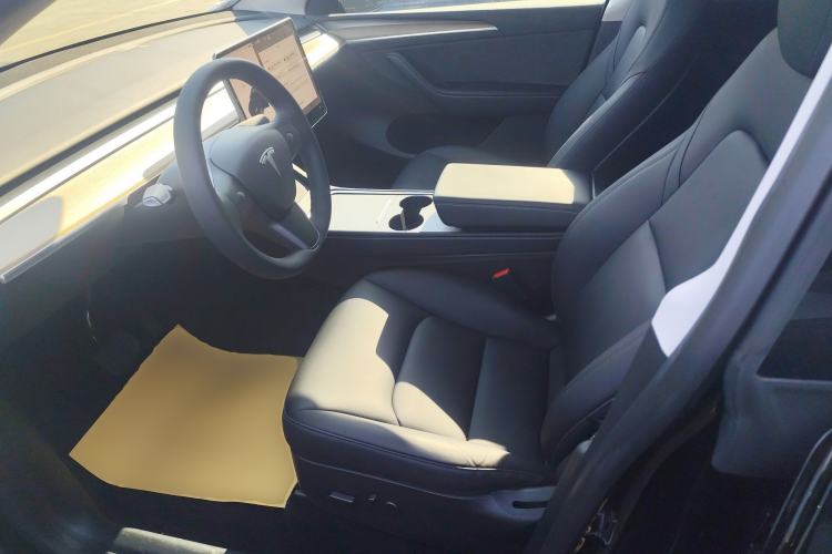 Used Tesla Model Y 2021 Standard Range Rear-Wheel Drive Version
