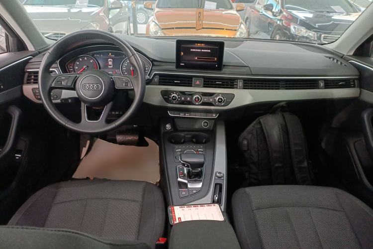 Used Audi A4L 2018 30th Anniversary Edition 30 TFSI Ambition Model