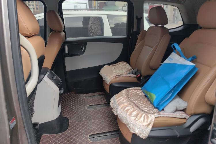 Used Huasong 7 2017 2.0T Automatic Elite Edition
